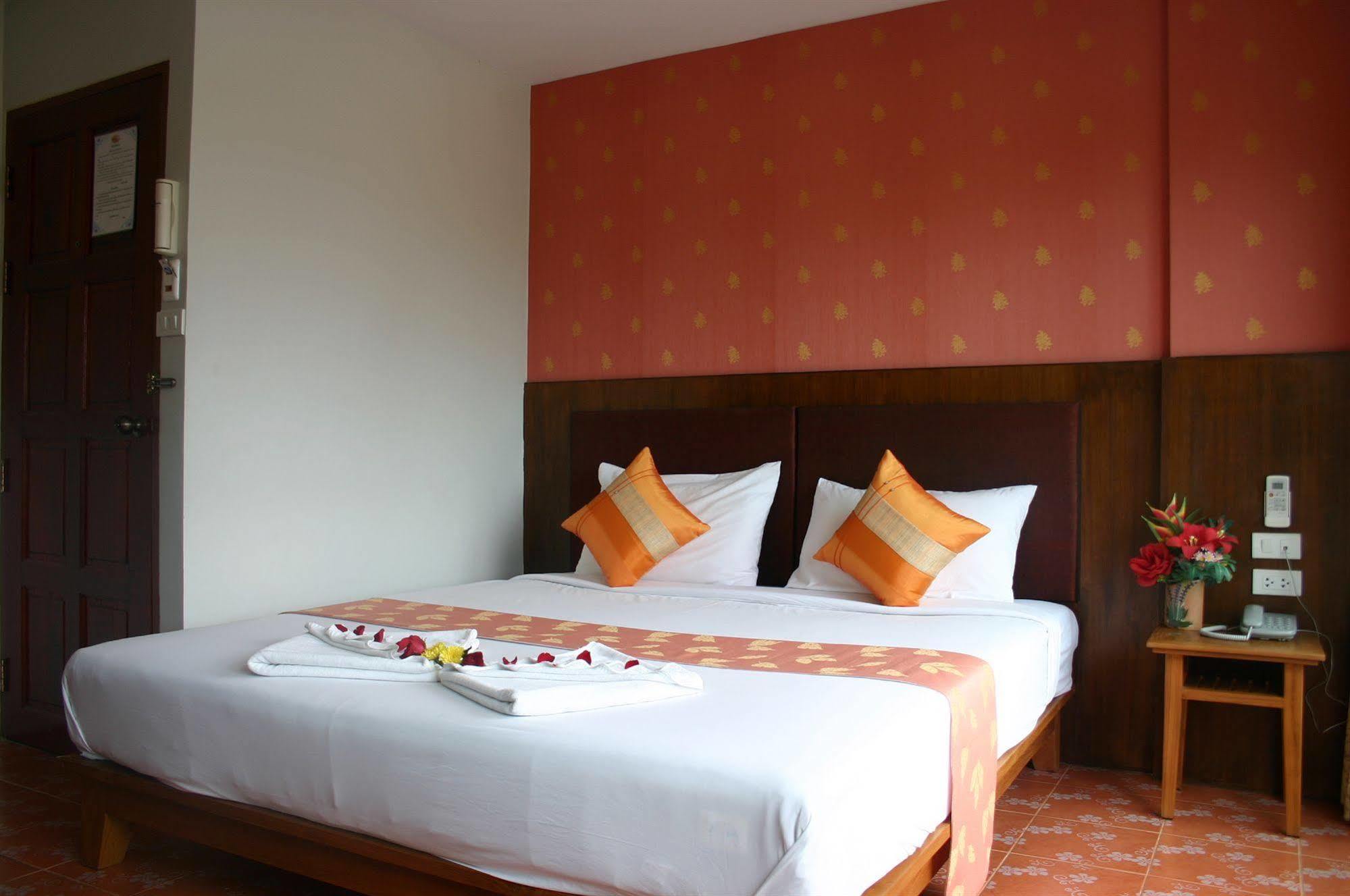 Good Nice 2 Guesthouse Patong المظهر الخارجي الصورة